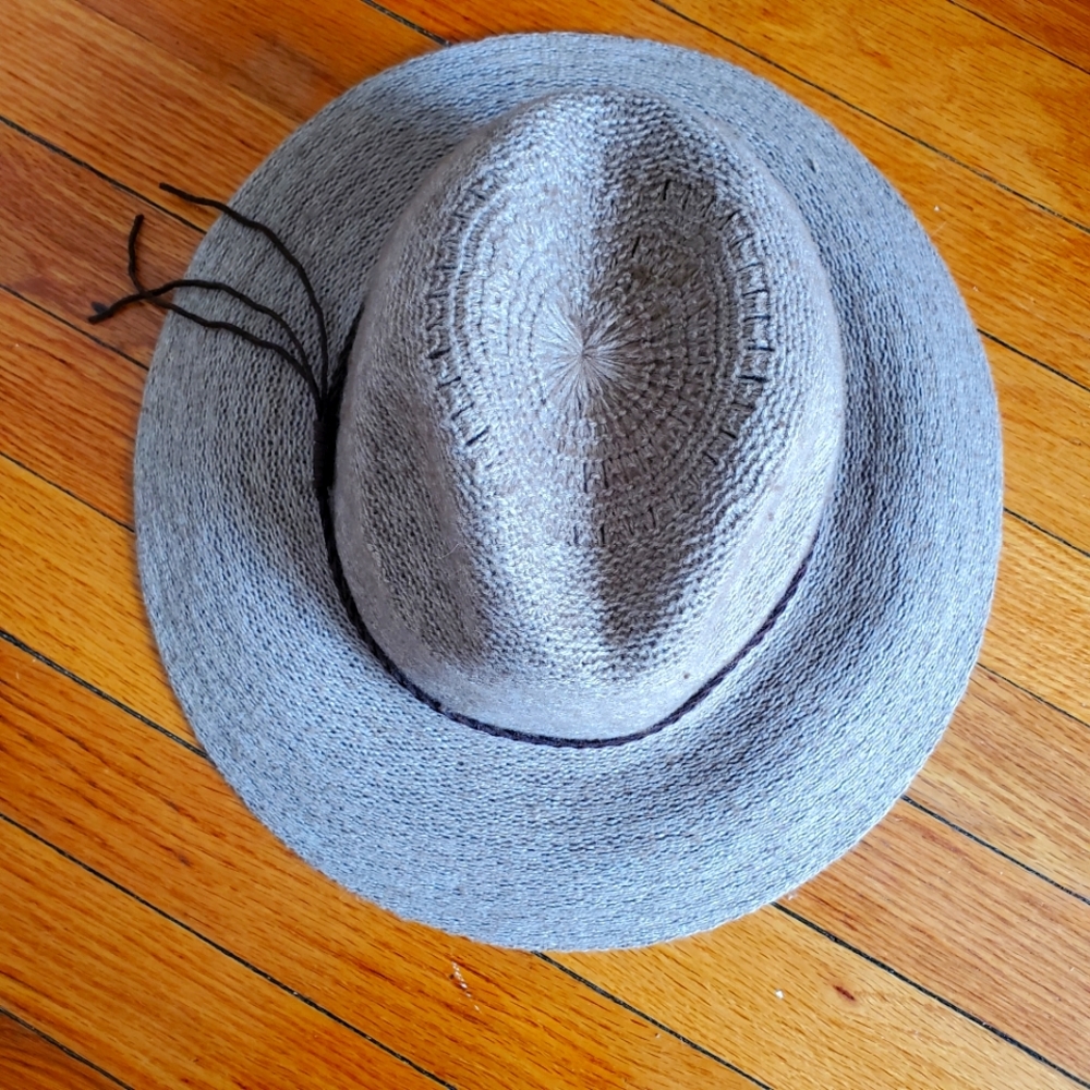 Scala Adjustable Women's Hat